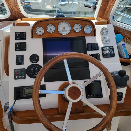 Gala Yacht Photos Pics 