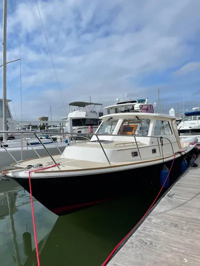 Gala Yacht Photos Pics 