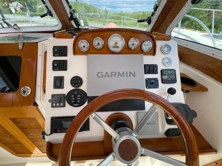 Gala Yacht Photos Pics 