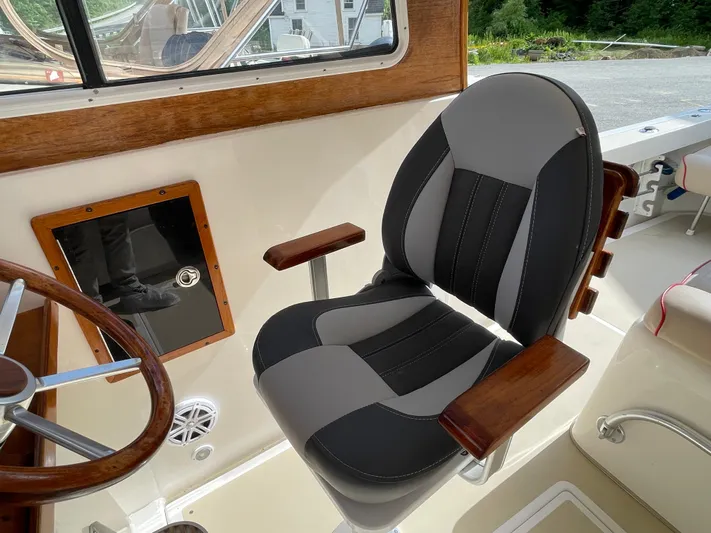 Gala Yacht Photos Pics 