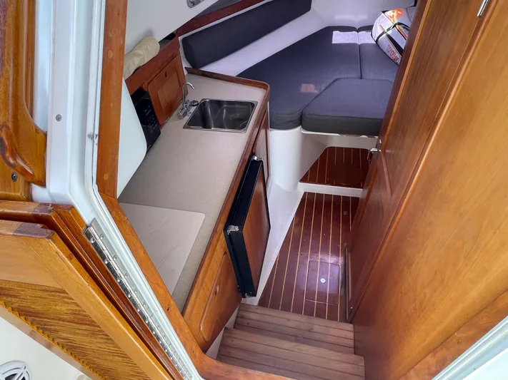 Gala Yacht Photos Pics 