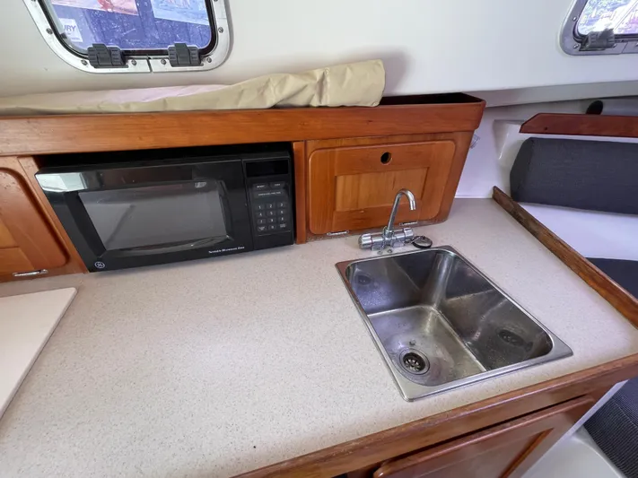 Gala Yacht Photos Pics 