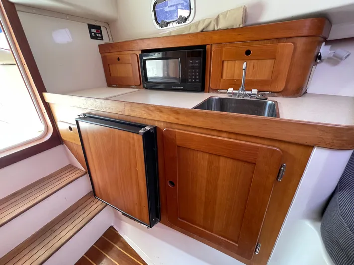 Gala Yacht Photos Pics 