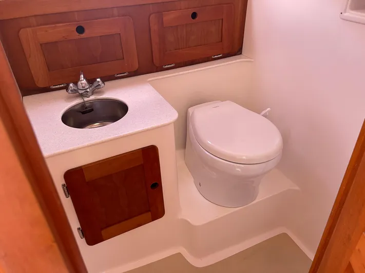 Gala Yacht Photos Pics 