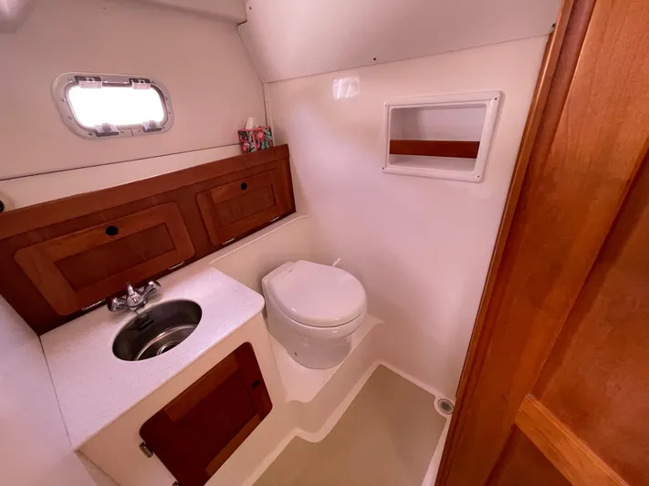 Gala Yacht Photos Pics 