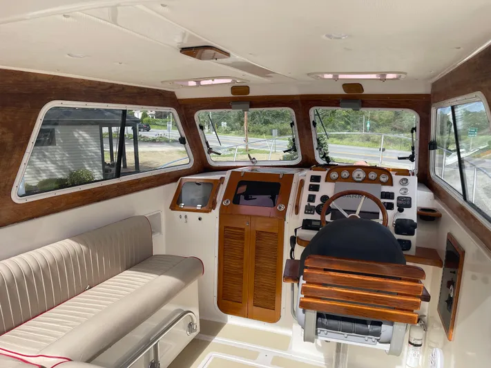 Gala Yacht Photos Pics 