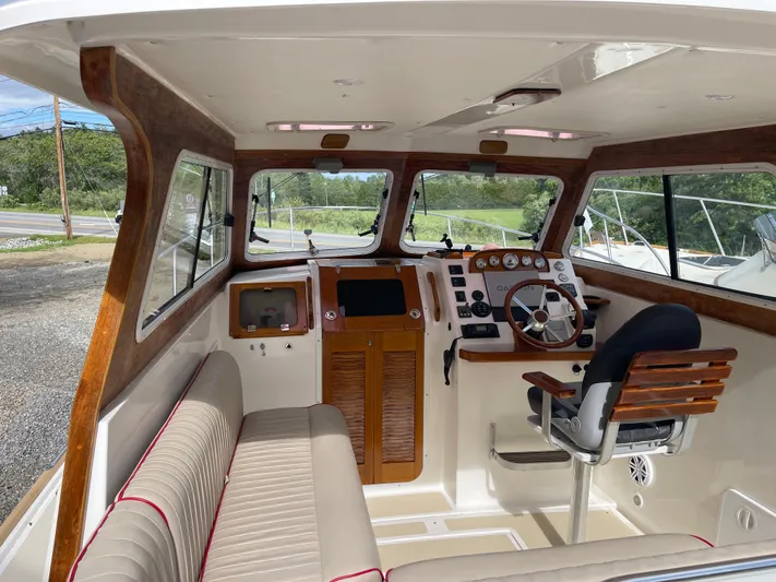 Gala Yacht Photos Pics 