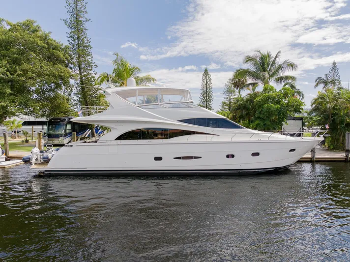 Sylvia Yacht Photos Pics 