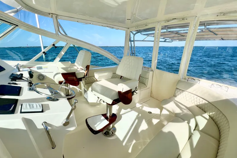 Yeah Buoy Yacht Photos Pics Luxurious interior of 2007 Albemarle 41 Express yacht with ocean view.