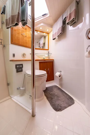 Tiamo Yacht Photos Pics 2008 Maritimo 48 Motor Yacht