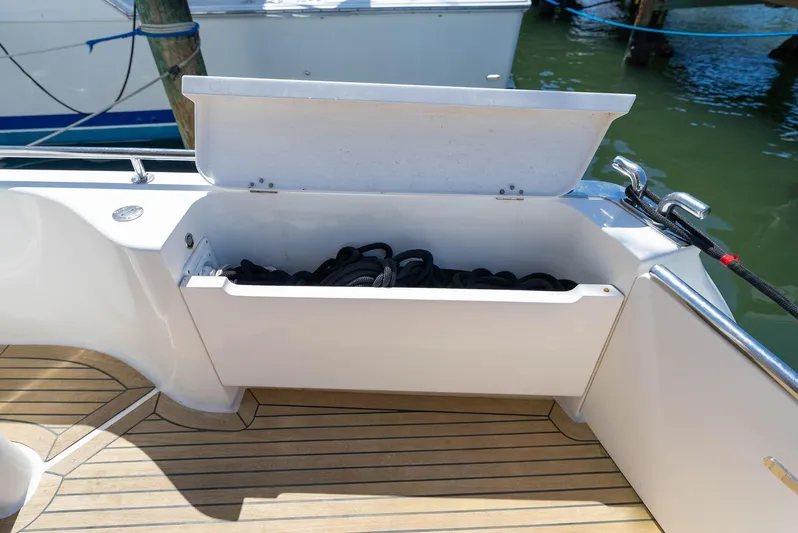 Tiamo Yacht Photos Pics 2008 Maritimo 48 Motor Yacht