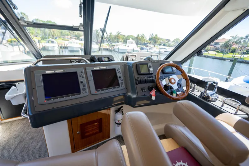 Tiamo Yacht Photos Pics 2008 Maritimo 48 Motor Yacht