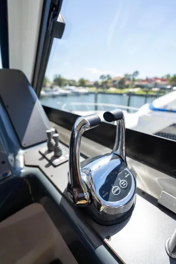 Tiamo Yacht Photos Pics 2008 Maritimo 48 Motor Yacht