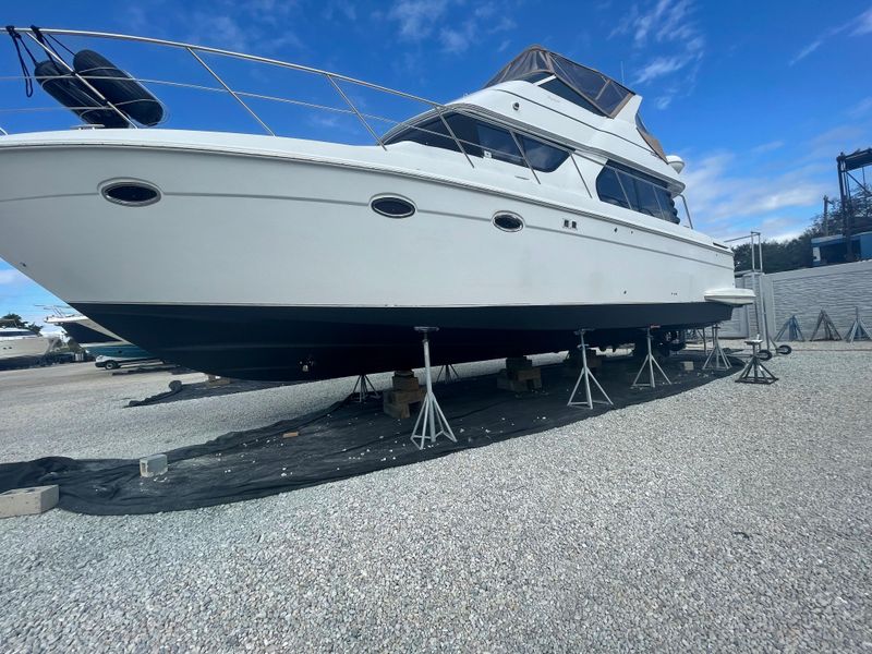 2003 Carver 460 Voyager