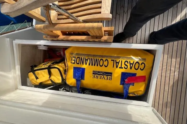 Joyfull Yacht Photos Pics 