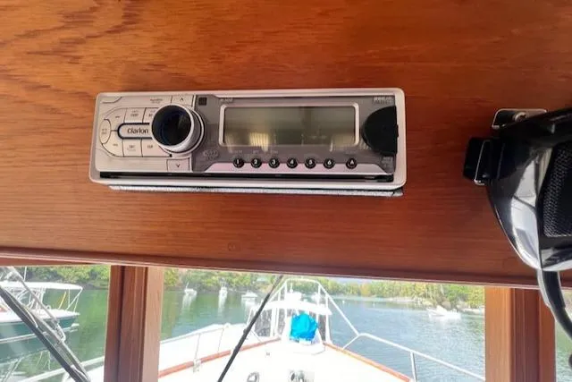 Joyfull Yacht Photos Pics 