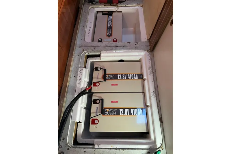 Southern Pearl Yacht Photos Pics Batteries in a 2001 Groupe Alliura Marine Privilege 435 yacht, labeled "Power Queen" 12.8V 410Ah.