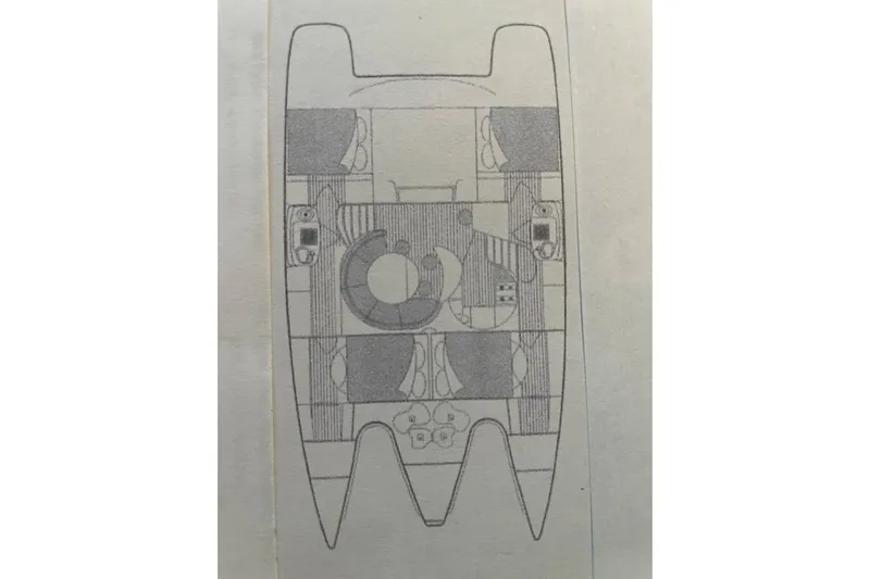 Southern Pearl Yacht Photos Pics Floor plan of 2001 Groupe Alliura Marine Privilege 435 catamaran, showcasing interior layout.
