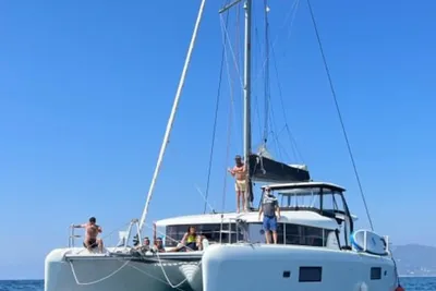 Lagoon 42