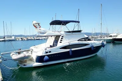 2007 Regal 4080 Flybridge Sedan