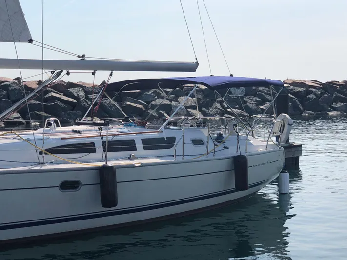 Le Bateau Yacht Photos Pics 