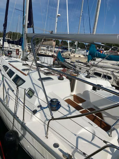 Le Bateau Yacht Photos Pics 