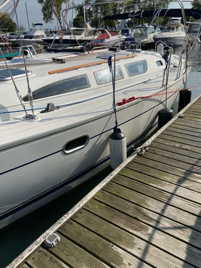 Le Bateau Yacht Photos Pics 