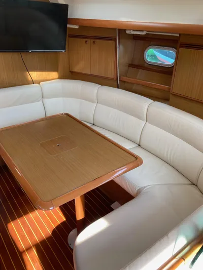 Le Bateau Yacht Photos Pics 