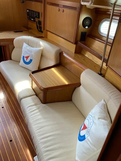 Le Bateau Yacht Photos Pics 