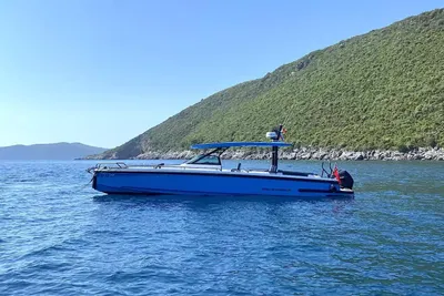 2020 Axopar 37 Sun Top