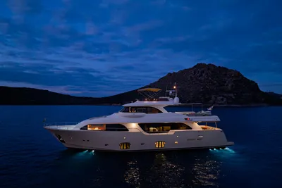 Custom Line Navetta 26 Crescendo