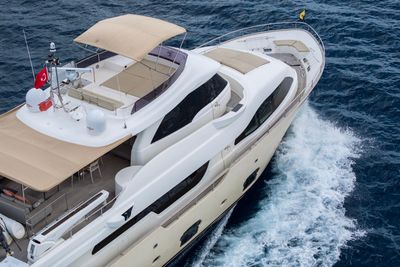 Yacht
