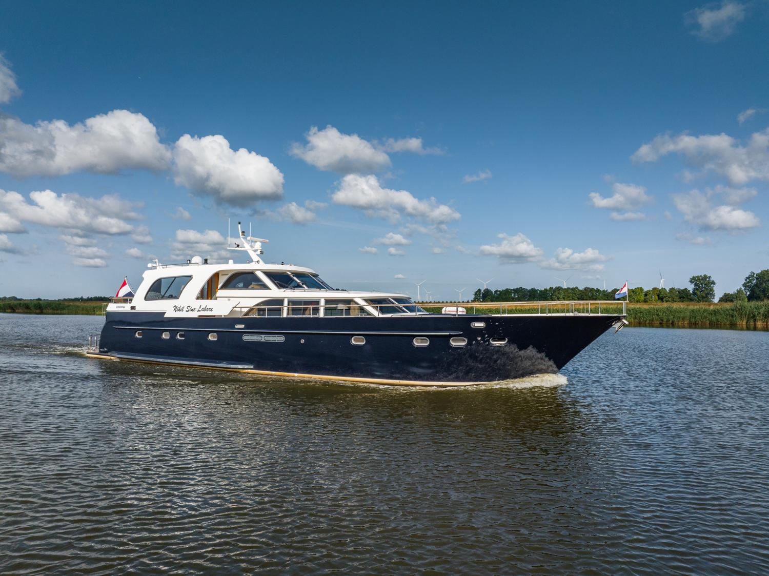 2003 Valk Continental 23.50 Wide-Body | 77ft
