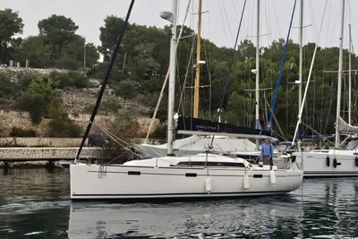 2015 Salona 33