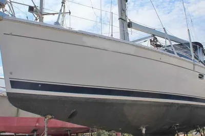 Hunter 50 Center Cockpit