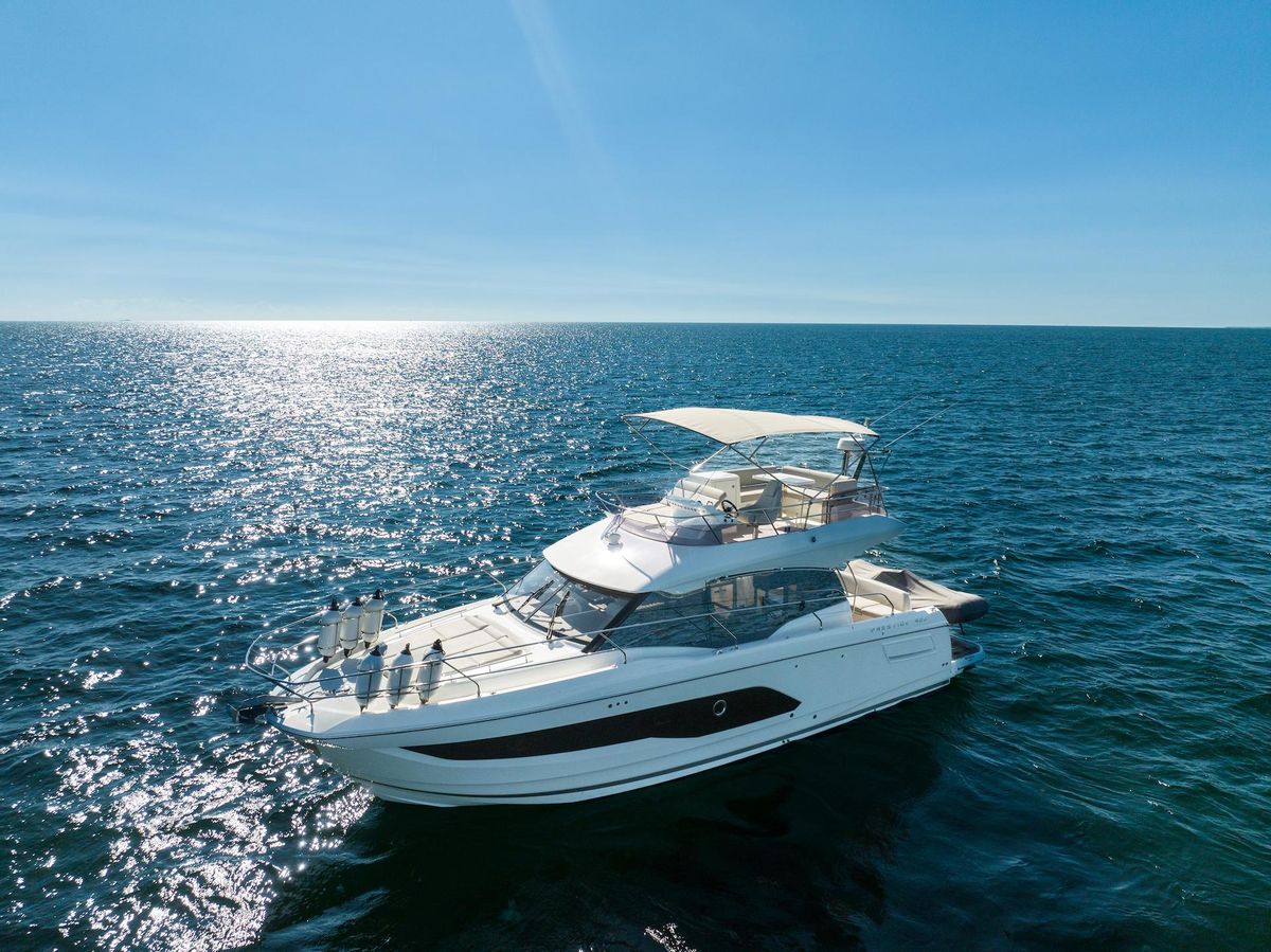 2020 Prestige 42 