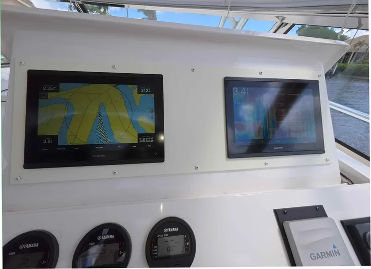  Yacht Photos Pics 2008 Intrepid 430 Sport Yacht dashboard with Garmin navigation displays and Yamaha gauges.