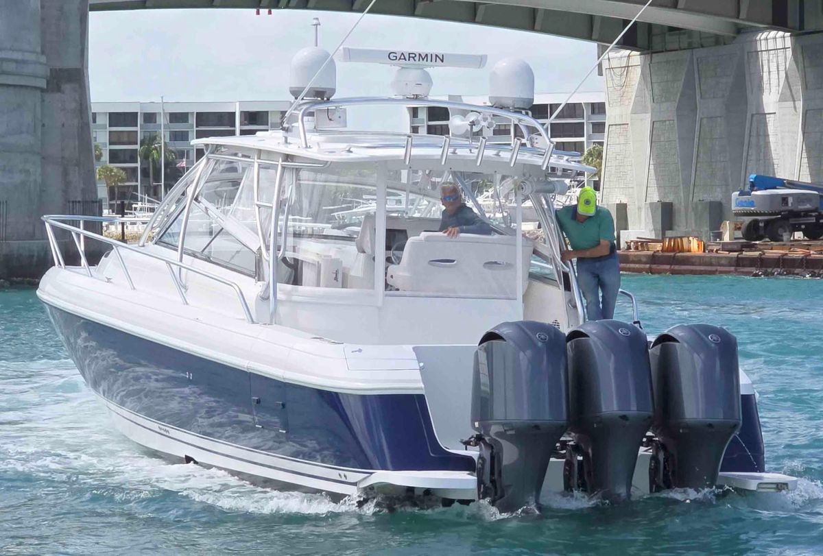 2008 Intrepid 43 