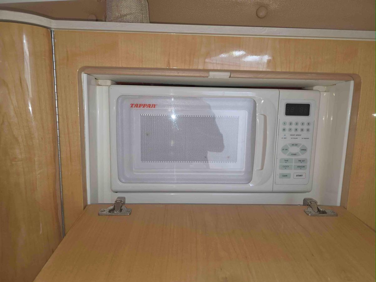 2008 Intrepid 43 