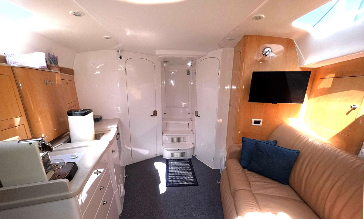 2008 Intrepid 43 