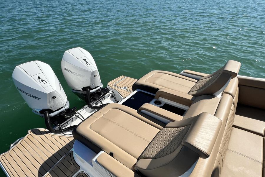 2021 Sea Ray SDX 290 OB