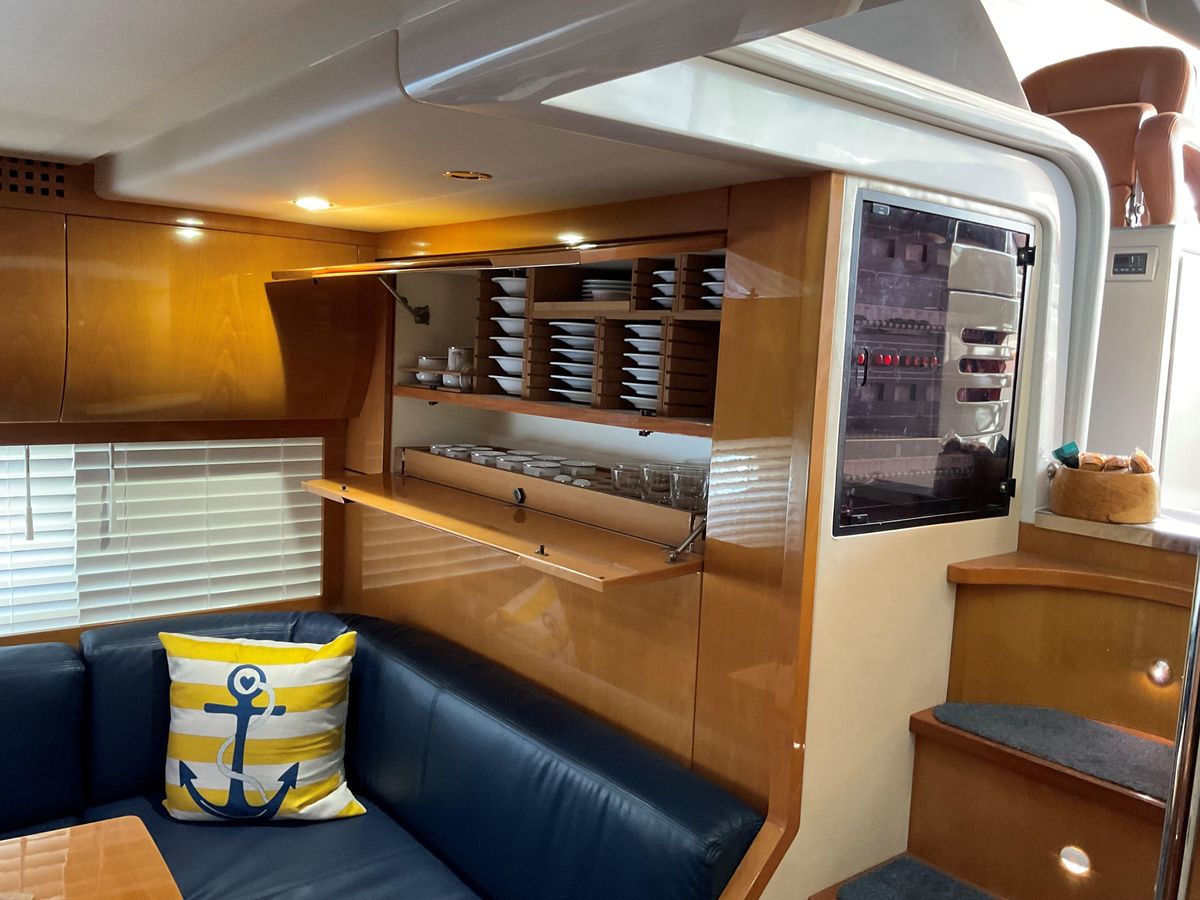 2006 Pershing 56 