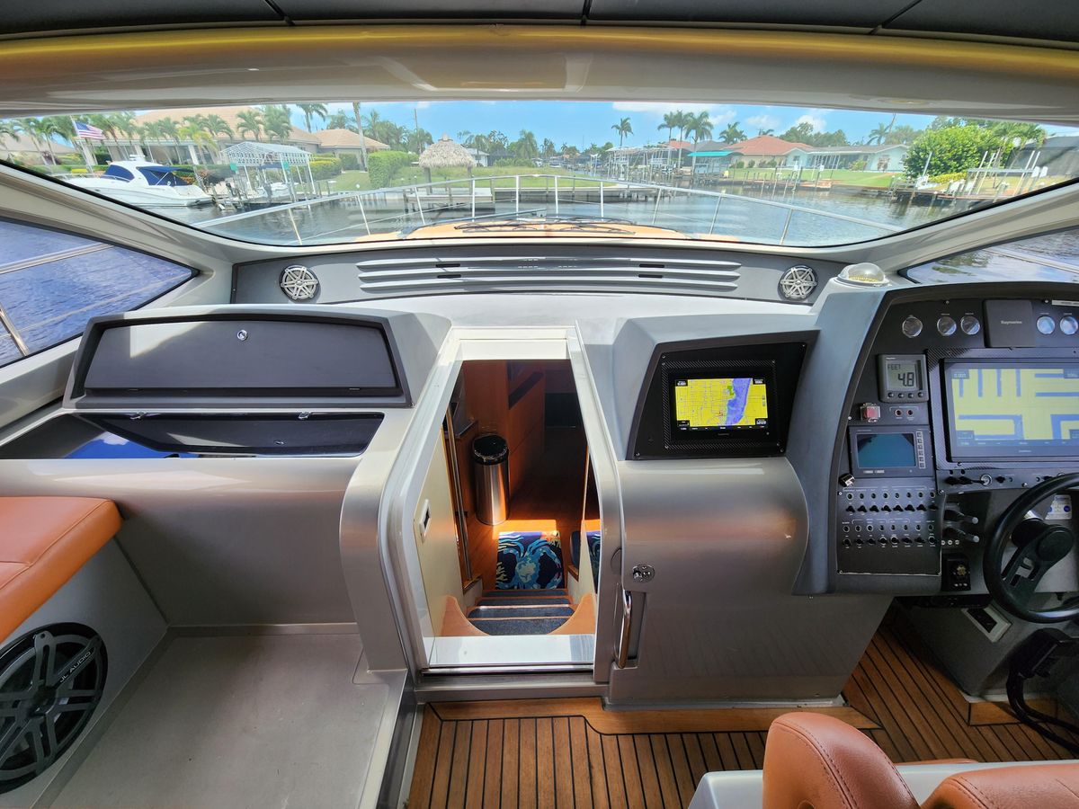 2006 Pershing 56 
