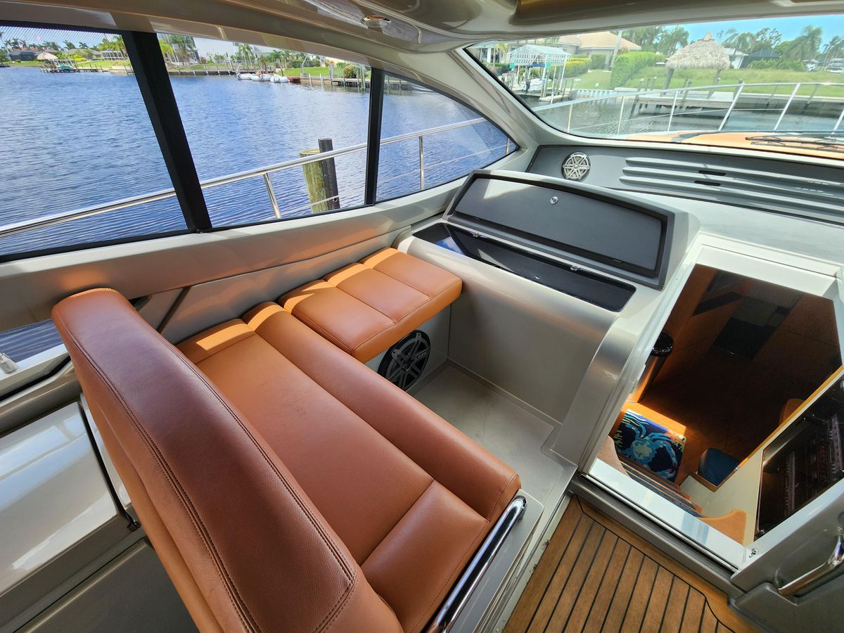 2006 Pershing 56 
