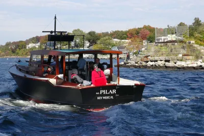 Classic Cruiser Hemingway's Pilar Replica