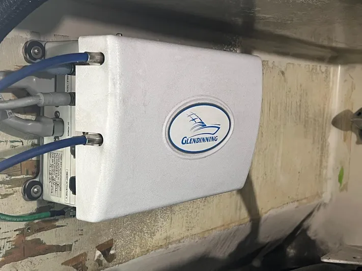 Short People Yacht Photos Pics Glendinning control box on 1999 Ocean Yachts EXPRESS boat.