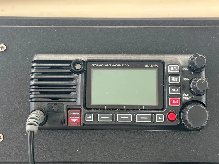 Short People Yacht Photos Pics Standard Horizon Matrix radio on 1999 Ocean Yachts EXPRESS.