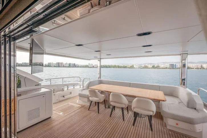 Cloudy Bay Yacht Photos Pics 