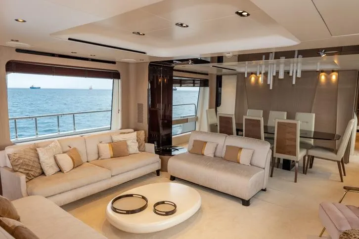 Cloudy Bay Yacht Photos Pics 