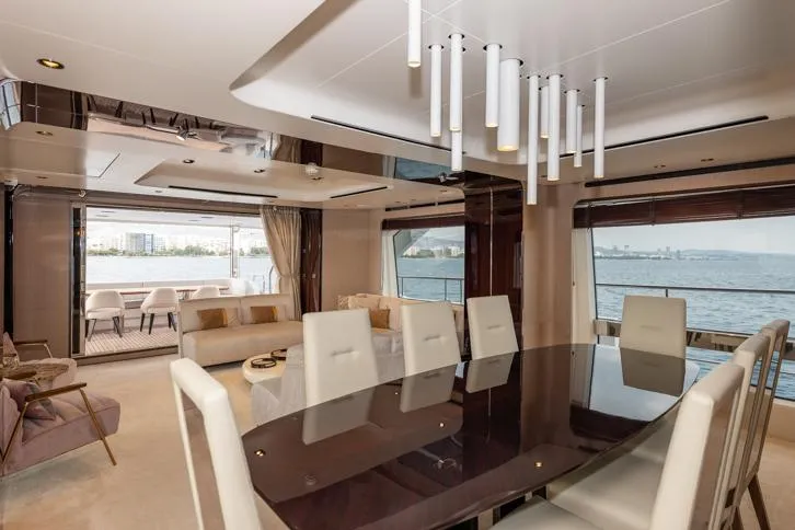 Cloudy Bay Yacht Photos Pics 